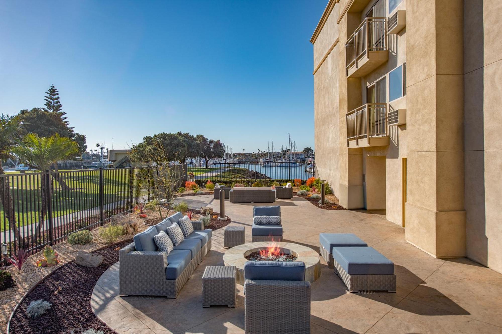Hampton Inn Channel Islands Harbor Oxnard Exterior photo